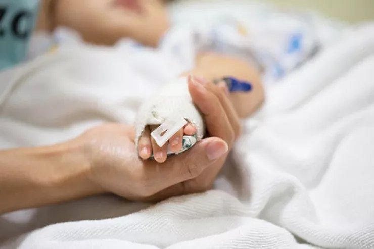 Bakıda FACİƏ:  2 yaşlı uşaq yeməkdən boğulub  öldü