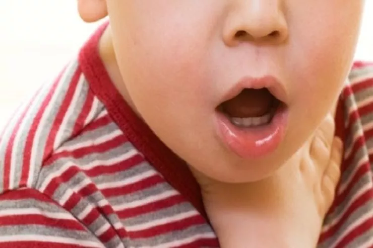 Bakıda FACİƏ:  2 yaşlı uşaq yeməkdən boğulub  öldü