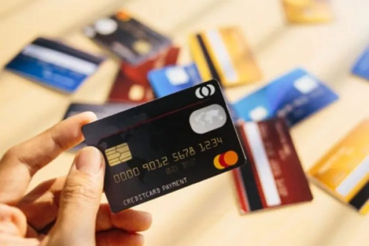 Kartdan pul oğurlayan "bank əməkdaşı"  tutuldu