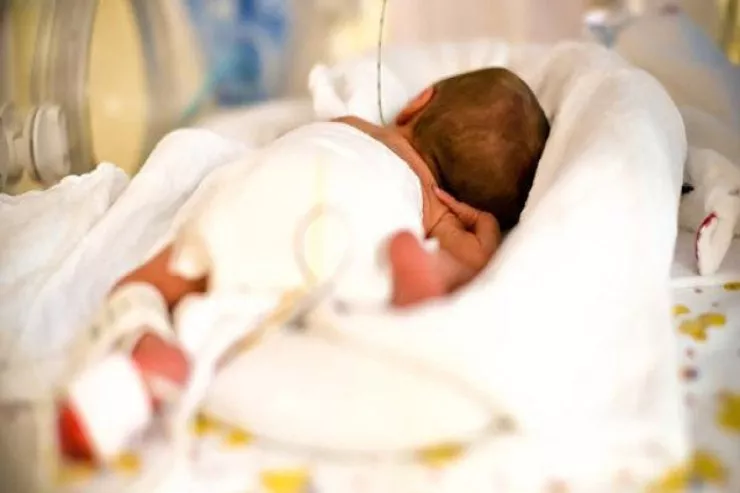 5 gün əvvəl doğulan körpə öldü 