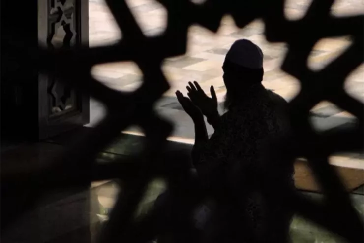 Evində dini yığıncaq  keçirdi, cəzalandırıldı 