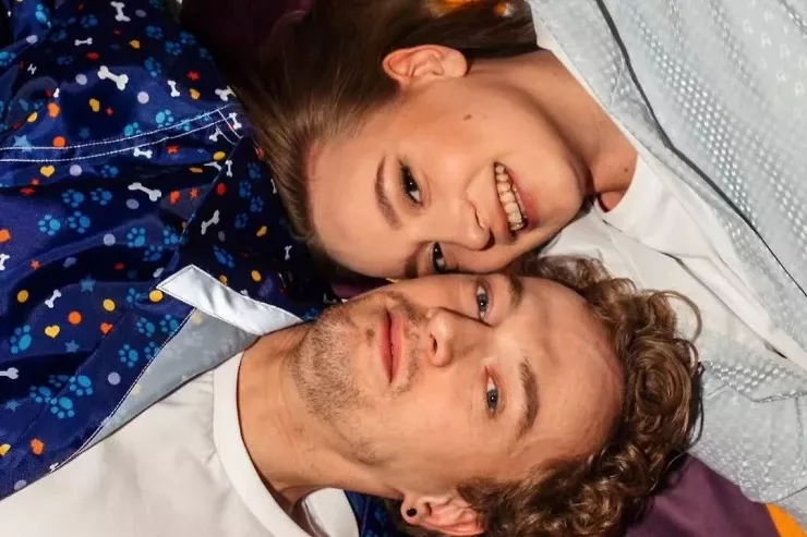 Aktyor və həyat yoldaşı  bir-birini bıçaqlayıb ÖLDÜRDÜ 