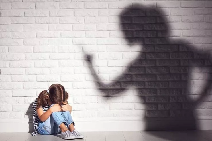 Uşağa zor tətbiq edən valideyn və müəllimlər 200 manatadək cərimələnəcək 