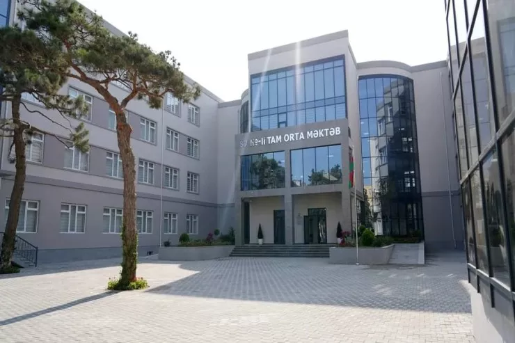 Bakıda müəllimləri qorxuya salan  məktəbli SAXLANILDI - YENİLƏNİB 