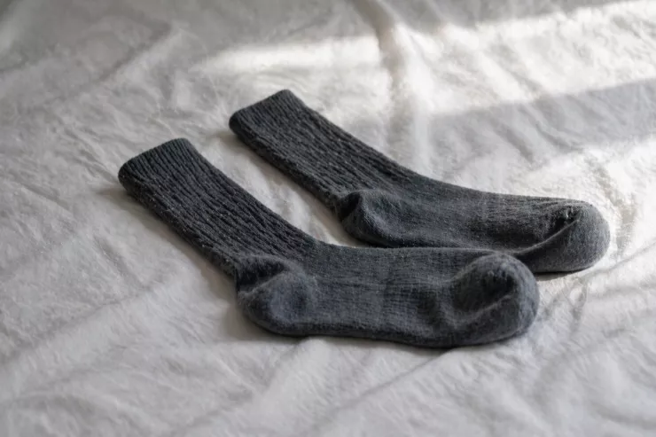 Yuxuda corab  görmək nə deməkdir?