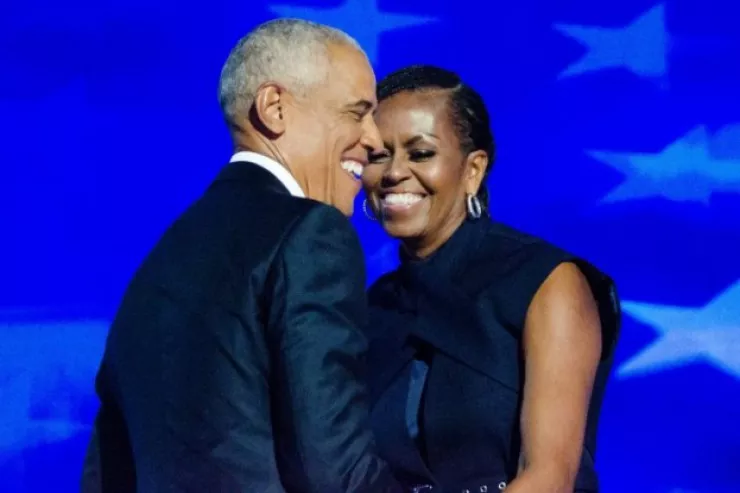 Mişel Obama Barak Obama ilə ilk dəfə harada öpüşdüyünü  AÇIQLADI