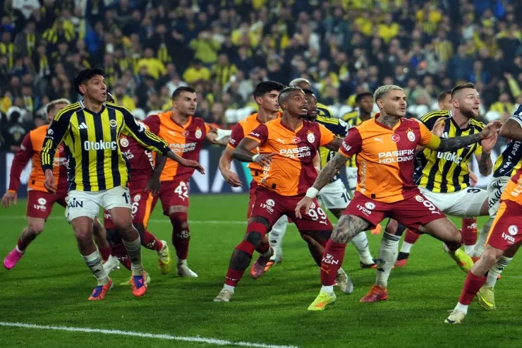 "Qalatasaray" "Fənərbaxça"nı darmadağın  etdi