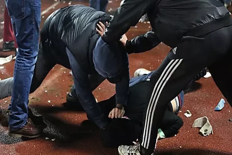 Abşeronda kafedə KÜTLƏVİ DAVA:  2 qardaş bıçaqlandı, 4 nəfər saxlanıldı 