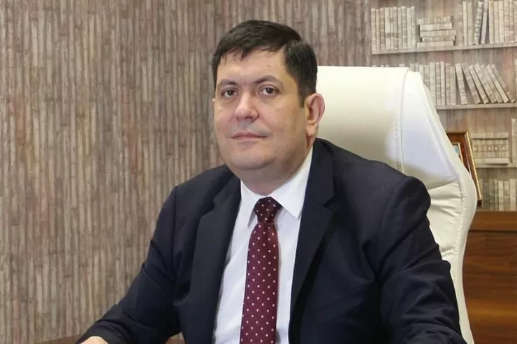 Deputat:  "Otel mənim deyil, qardaşımındı"