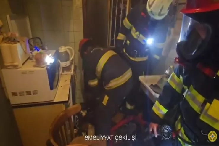 Bakıda yaşayış binasında yanğın: 87 yaşlı qadının  meyiti tapıldı-VİDEO 