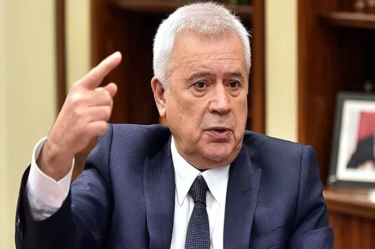 Vahid Ələkbərovun sərvəti azaldı 