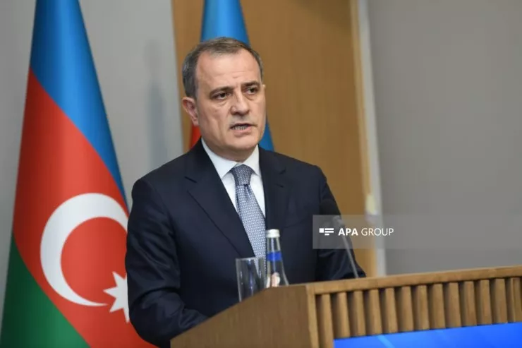 Ceyhun Bayramovun Ukraynaya  rəsmi səfəri başladı