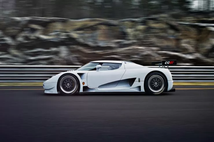 1600 at gücü: !Koenigsegg"dən ağlasığmaz superkar 