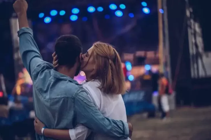İlk görüşdə bunu edənlər ikinci dəfə də görüş şansı qazanır  