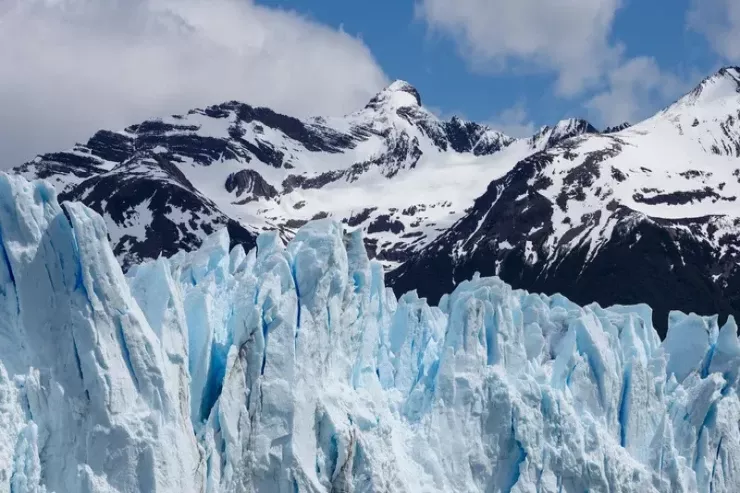 Buzlaqlar əridi, 34 il əvvəl  yoxa çıxan alpinistlərin qalıqları  TAPILDI - FOTO 