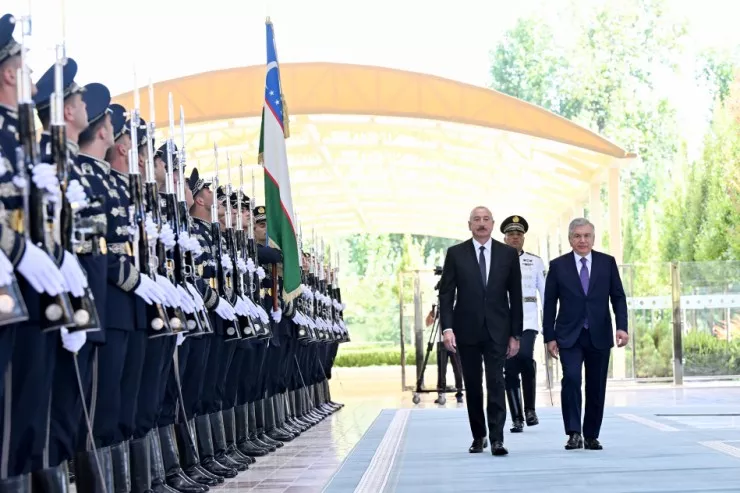 Prezident İlham Əliyev Daşkənddə belə qarşılandı - VİDEO  + FOTOLENT 