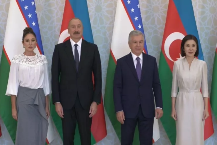 Prezidentlər və birinci xanımlar birgə foto çəkdirdilər 