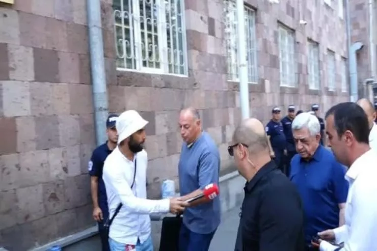 Ermənistanda SİYASİ ÇAXNAŞMA:  Serj Sarkisyan da saxlanıldı