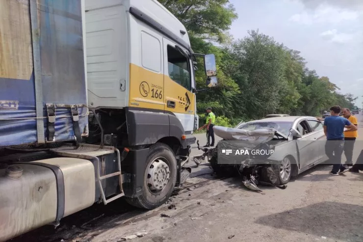 Şabranda "Hyundai" yük maşını ilə toqquşdu, sürücü öldü 