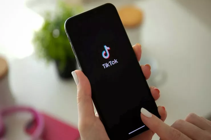 Tiktokda söyüş söyən  tələbə qız SAXLANILDI 
