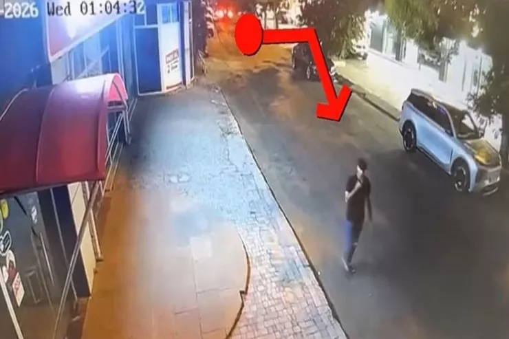 Küçədə döyüb hər şeyini əlindən aldı - Bakıda ŞOK GÖRÜNTÜLƏR 