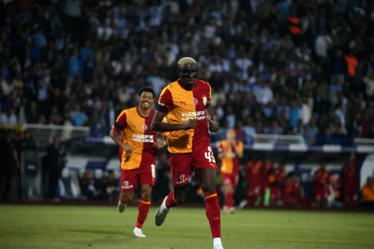  “Qalatasaray”  liderliyə yüksəl