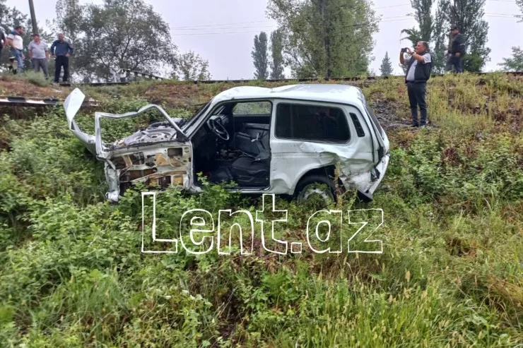 Zaqatalada "Niva" teplovozla toqquşub, xəsarət alan var 