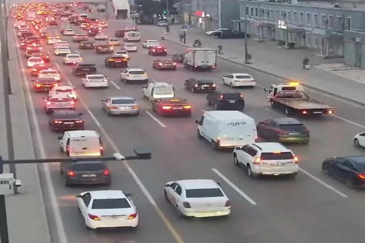 Bakıda bu yollarda sıxlıq var - SİYAHI 