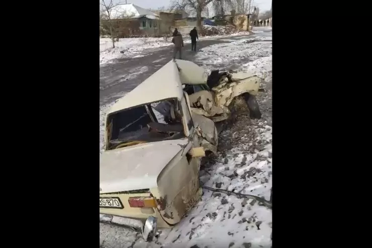 Xaçmazda maşın qatarla  toqquşdu, sürücü öldü - YENİLƏNİB 