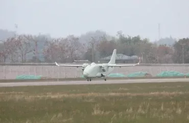 Çinin ilk yük PUA-sı uçdu - VİDEO 