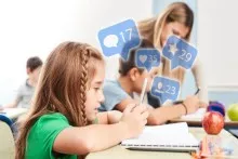 Liseydəki insidentə APARAN YOL:  valideyn-müəllim münasibəti, smartfonlar... 