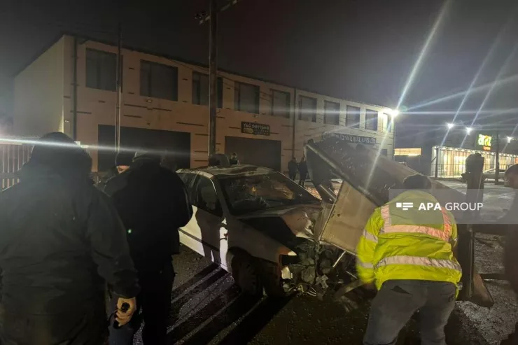 Bakıda dörd maşının  iştirakı ilə qəza baş verdi