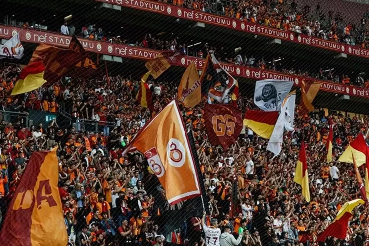 "Qalatasaray"ın qol kralı müqavilə imzalamağı  rədd etdi: Komandadan ayrılacaq 