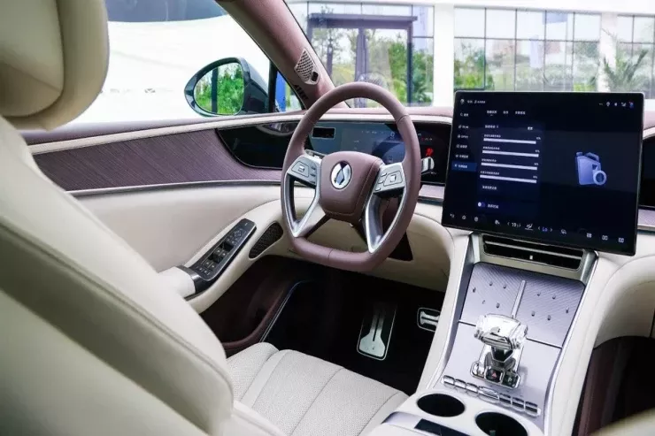 2026-cı ildə hansı avtomobillər  hit olacaq? - Ekspertlərin diqqətini  cəlb edənlər