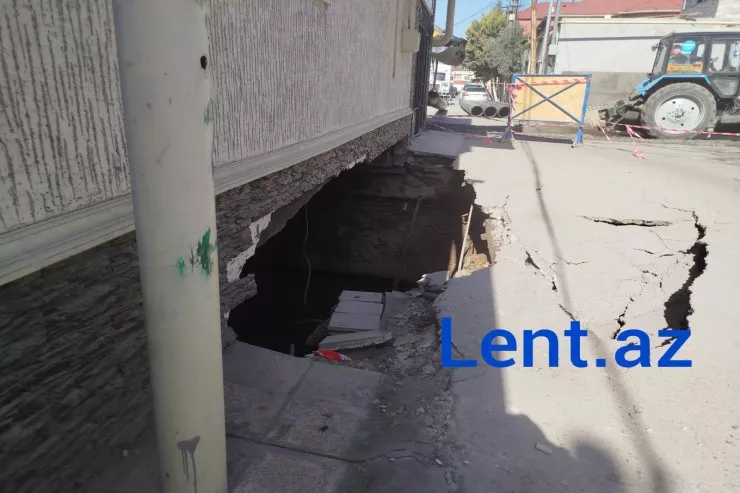 Kollektorun üzərində tikilən ev ÇÖKDÜ,  əhali susuz və yolsuz qaldı - REPORTAJ 