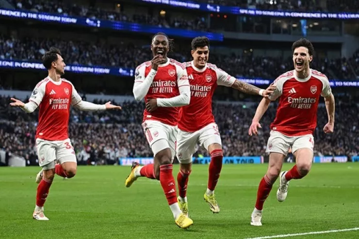 "Arsenal" 90 il əvvəlki rekordu  təkrarladı