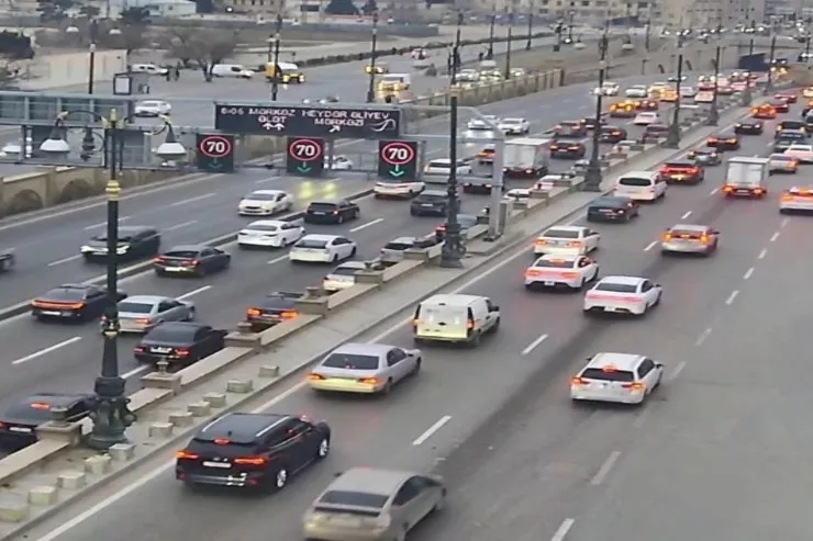 Bakıda bu yollarda sıxlıq var - SİYAHI 