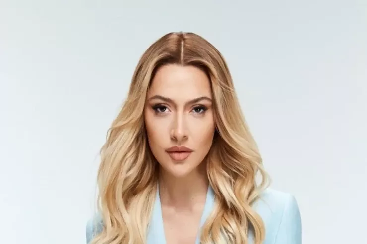 Hadise tənqidlərdən sonra  UNİCEF-dən AYRILDI 