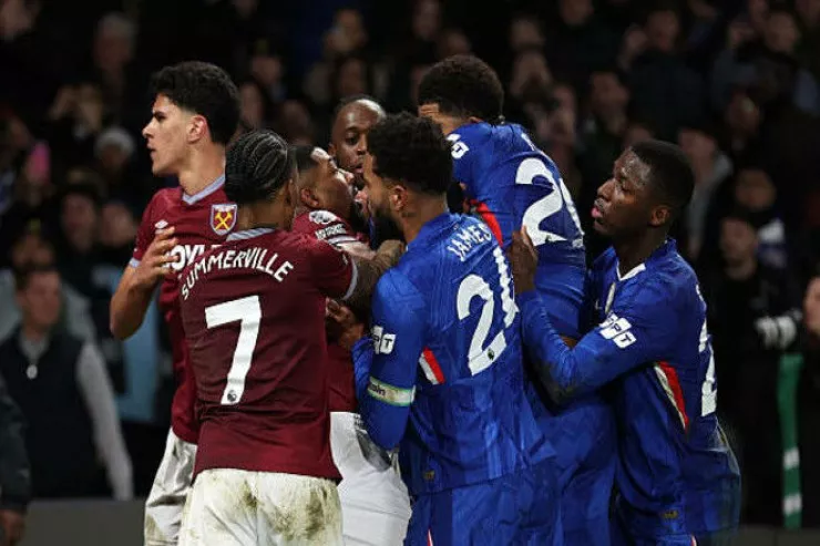 "Çelsi" və "Vesthem" davaya görə  cərimələndi