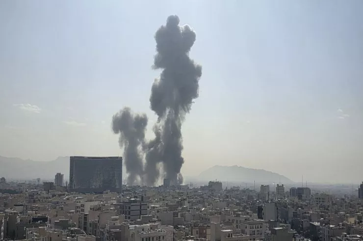 İranın 7 şəhərində  partlayışlar olub