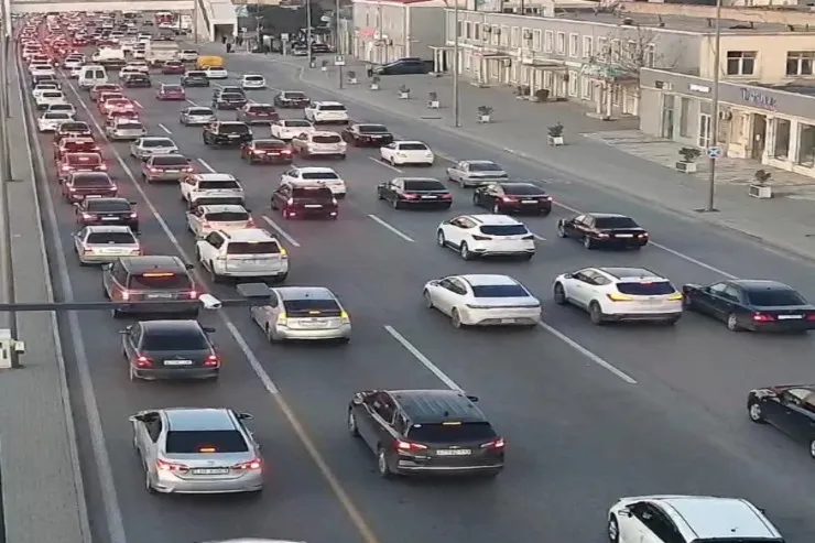 Bakıda bu yollarda sıxlıq var - SİYAHI 