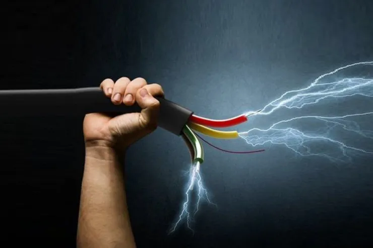 Xocalıda bir nəfəri tok vurub öldürdü 