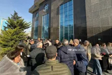 İşdən çıxarılan həkimlər etiraza qalxdı: "34 ildir stomatoloq idim, ixtisara saldılar"  - YENİLƏNİB 