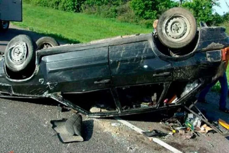 Zaqatalada maşın aşdı, ölən var 