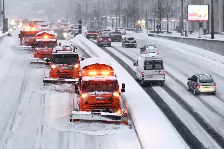 Moskvaya 56 ilin  ən şiddətli qarı yağdı