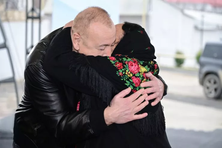 Prezidentin Ağdərə sakinləri ilə MARAQLI FOTOLARI 