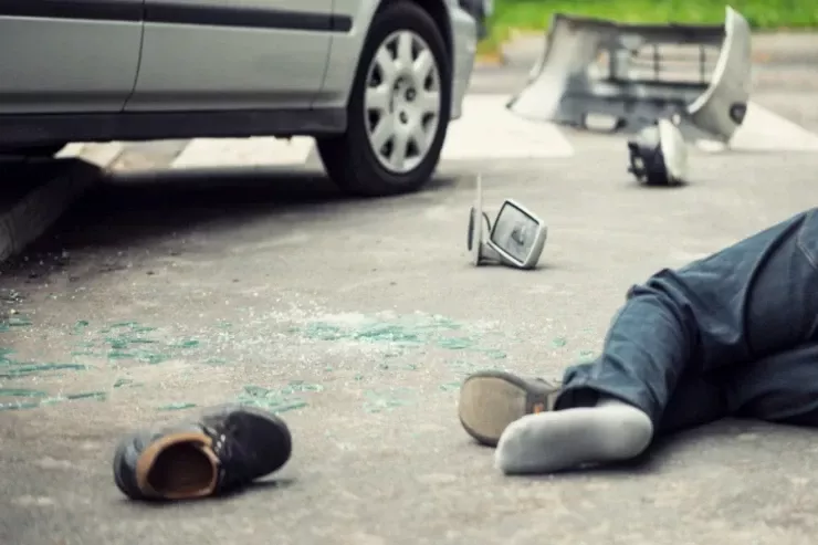 Cəlilabadda məktəb direktoru  piyadanı vurdu: Vəziyyəti ağırdır 