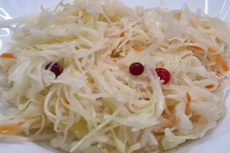 Bu adamlar qətiyyən turşu kələm  yeməməlidir