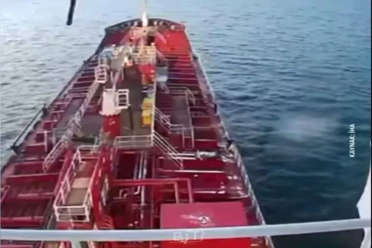 Türk şirkətinə məxsus gəmi Rusiya PUA-sı ilə vuruldu - HADİSƏ ANI 