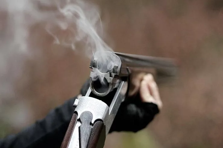 Ovçu xilasedicini heyvan sanıb  öldürdü